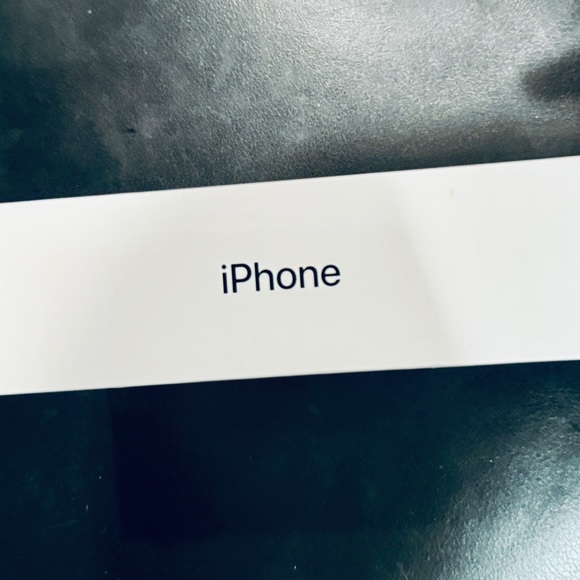 iPhone 11 Box - Picture 6 of 6